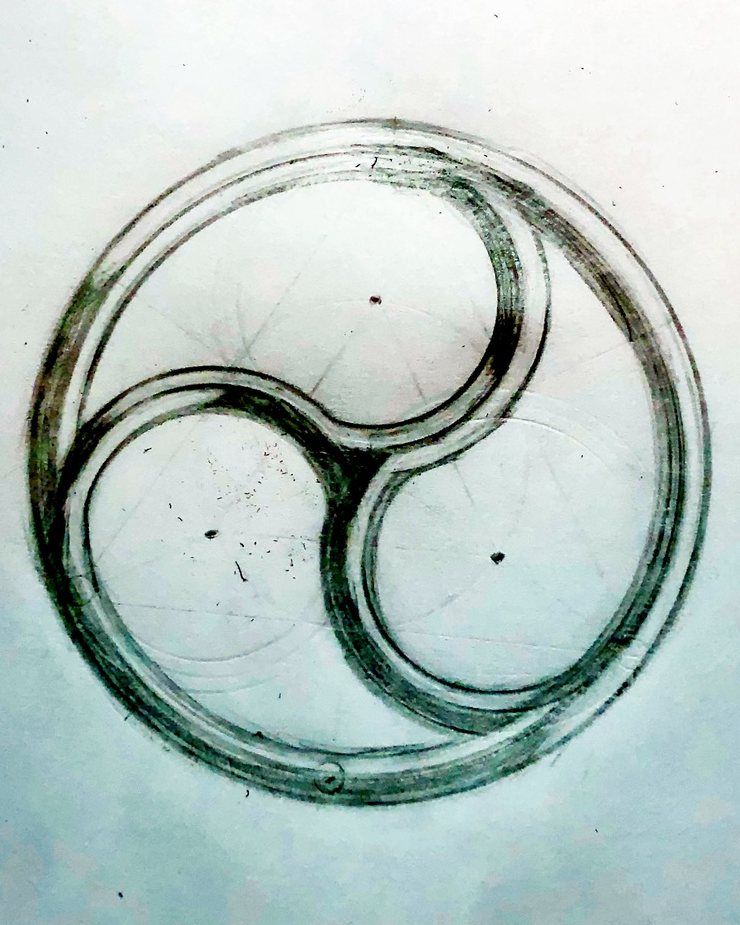 A pencil drawing of a three-lobed rose window inside a circle, with faint construction lines.